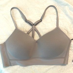 Nike Women's Dri-FIT Indy Light-Support Padded V-Neck Sports Bra (NWT)